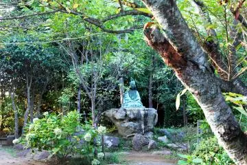 <p>Another peaceful shrine and place to meditate at the top of the mountain.&nbsp;</p>