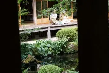 <p>สวนในวัด Sanzen-in ก็ขึ้นชื่อ</p>
