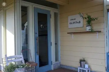 <p>The entrance to the Lettuce Cafe, Tokai, Ibaraki, Japan.</p>