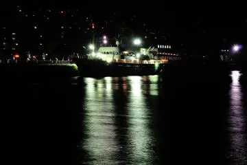 <p>Night view of the Port of Nagasaki. Many ships of various sizes come and go through the neighborhood of Nagasaki Seaside Park</p>
