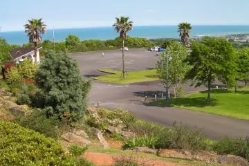 You can enjoy a view of the nearby coast