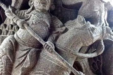 <p>Warrior on horseback - Kanteibyo, Yokohama Chinatown</p>