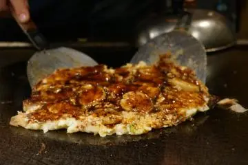 <p>นำเสนอพร้อมบอกว่า Oishi!</p>