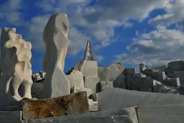 <p>The sun is setting in the west, and my favorite time of day is coming soon!</p>