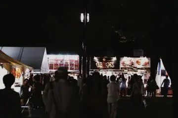 <p>Food stalls</p>