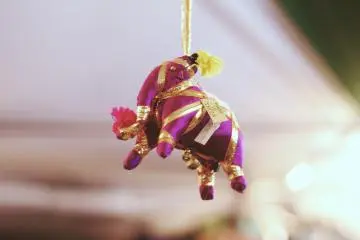 <p>A little hand-crafted elephant</p>