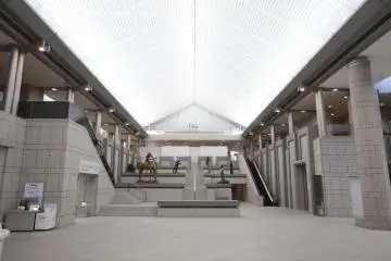 Grand Gallery (Photo: Yokohama Museum of Art)