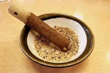 <p>Grind sesame on your own and then mix it with sauce</p>