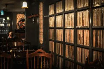 <p>Extensive selves of records</p>