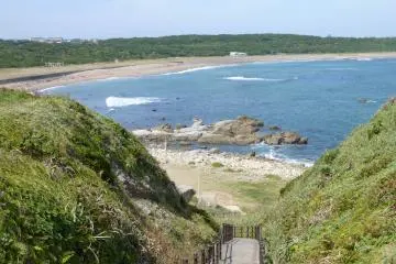 <p>A beach for yourself... in Japan!</p>