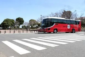 Yokohama by bus