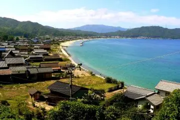 <p>A beautiful bay with white sand along its edge</p>