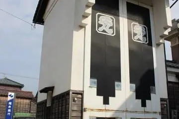 미쿠니축제 산차가 수납된 '산샤조'