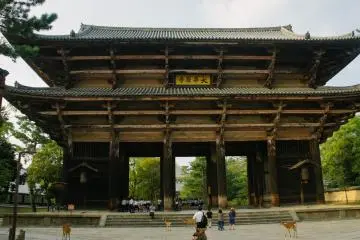 Megahnya Kuil Terbesar di Jepang
