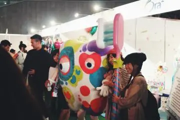 Posing with the mascots