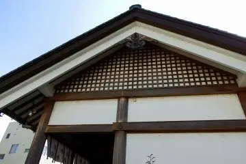 <p>Shrine's administration office building</p>