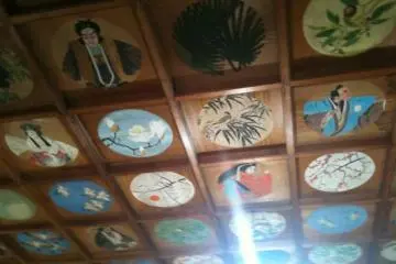 Spectacular ceiling murals at Toganji.