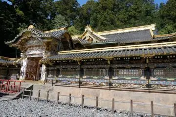 <p>หนึ่งในอาคารสวยที่ศาลเจ้า Toshogu</p>