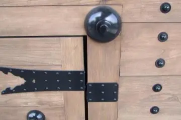 Barang-barang dari kayu yang cantik dipamerkan