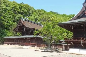 <p>The rustic and idyllic second building from the other side</p>
