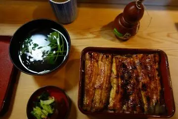 <p>รีบๆดูอาหาร เพราะอีกเดี๋ยวมันจะหมดอย่างรวดเร็ว</p>