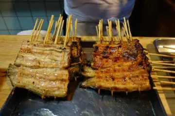 <p>ค่อยๆย่างทีละขั้น ทีละขั้น</p>