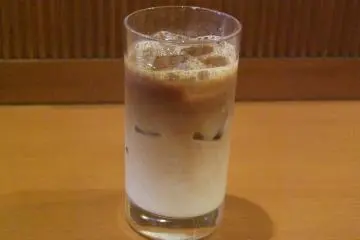 <p>A cold drink on a hot day</p>