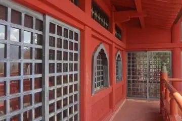The temple is graceful and elegant.