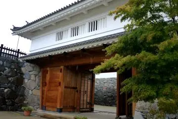 Re-building Kofu Castle