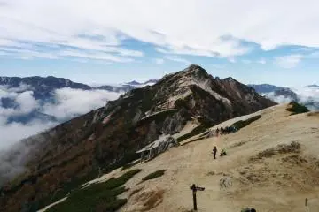 Pegunungan Tsubakuro via Enzanso