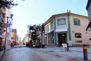 키타노 상점가 쇼핑거리, 갤러리아 모토마치 쇼핑거리. 그것은 도쿄의 메가로에 있는 몇몇 거리처럼 보인다.안 돼? 
