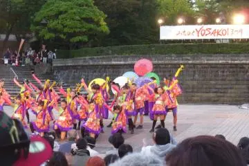 <p>This group, with mostly child members, incorporated some acrobatic cartwheels &nbsp;</p>