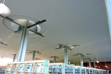 <p>High ceiling of the library</p>