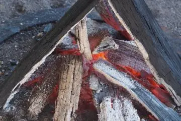 <p>And close by are small fires, so you can cook your catch while it's fresh</p>