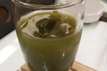<p>Wheatgrass juice</p>