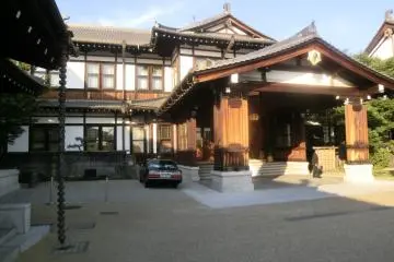 Main entrance of Nara Hotel