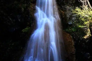 <p>'Three Waterfalls': One of Mount Norikura's three major waterfalls</p>