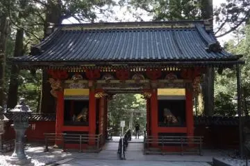 <p>Back side of&nbsp;Omote-mon</p>