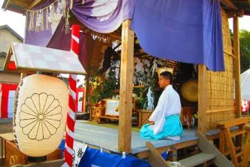 The Soshagu portable shrine after having been carried to this year's block shrine