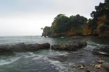 Looking south from Rokkakudo out across the Pacific Ocean