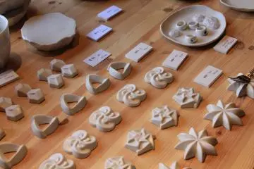 <p>Des pi&egrave;ces d'artisanat expos&eacute;es</p>