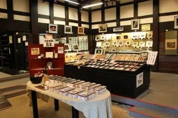 Gallery image