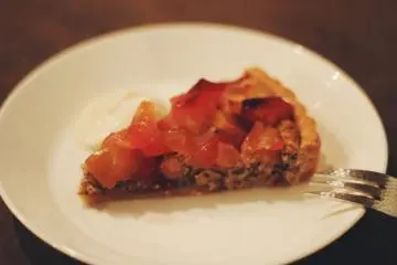 <p>Vegan Apple Tart</p>