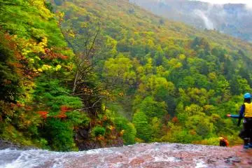 <p>Pemandangan dari puncak Namekawa Otaki dari puncak air terjun pertama</p>