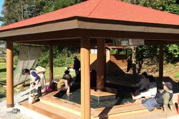 <p>Foot bath "Yuttari" located at the bottom of the Herb Garden</p>