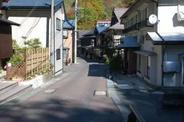<p>Le village depuis le haut de la c&ocirc;te</p>