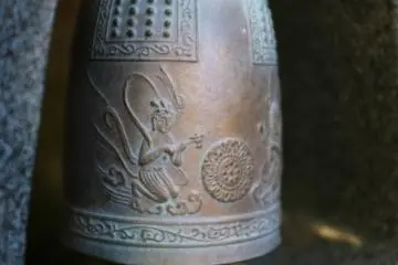 <p>The bell for praying</p>