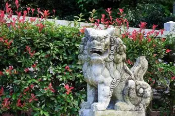 Guardian dog in front of Nishinomiya Ebisu Shrine
