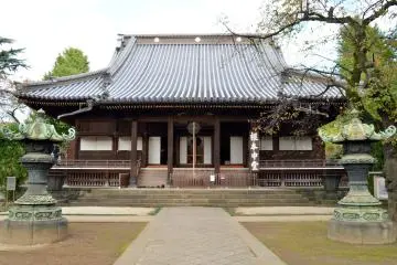 The main front of&nbsp;Konpon Chudo Temple. Nobody was there but me