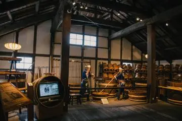 <p>Informational videos are available in both Japanese and English</p>